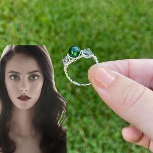 Astoria Greengrass inspired ring